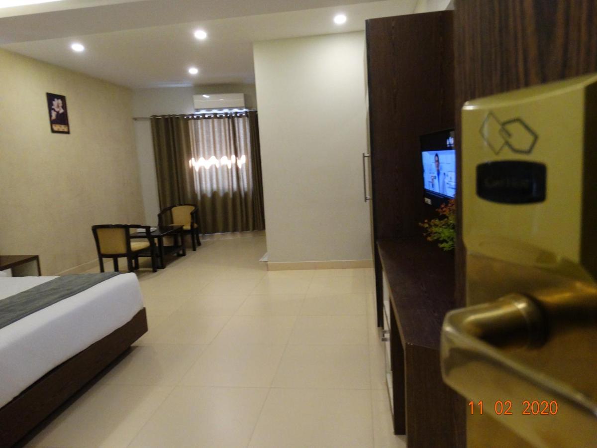 Hotel Le Sapphire Sultan Bathery Εξωτερικό φωτογραφία